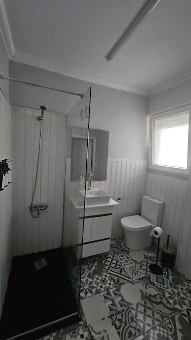 Solo Habitacion Grande Con Balcon Лиссабон 0*,